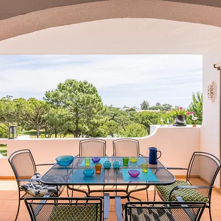 Daire Lucas Vale do Lobo