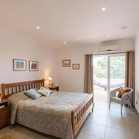 Daire Lucas Vale do Lobo