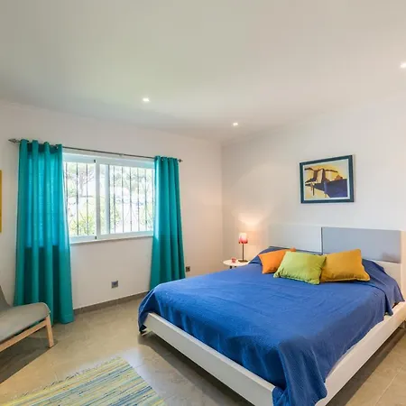 Daire Lucas Vale do Lobo